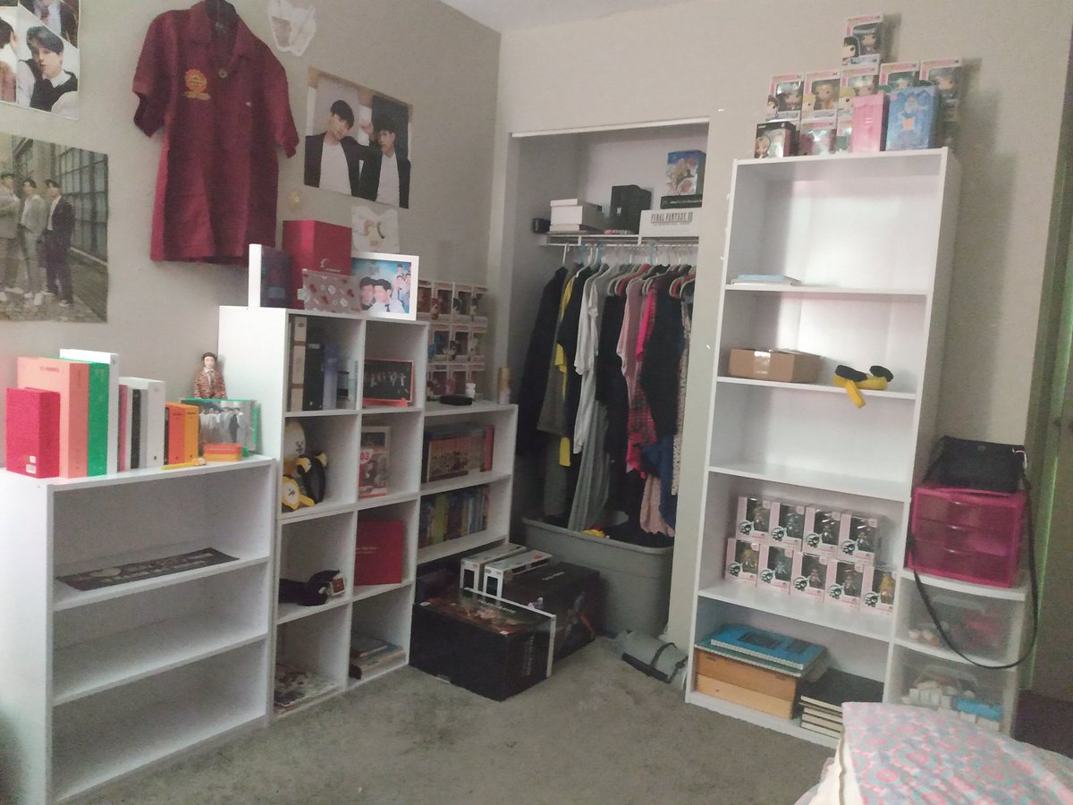 CodiSketchez's tweet photo. It's officially starting #PackingToMove https://t.co/Gh47pv5dNz