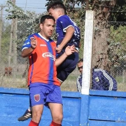 Paso en falso en Lamadrid. 

Primera: 0 - 2 
Reserva: 2 - 0 (Silvio Colo y Nahuel Cabrera) 
Femenino: 0 - 1 

En el transcurso del partido de reserva, el "10" azulgrana, Ramiro Irastorza, sufrió una quebradura de clavícula. Fuerzas Rami! 

Vamos LILAN!!