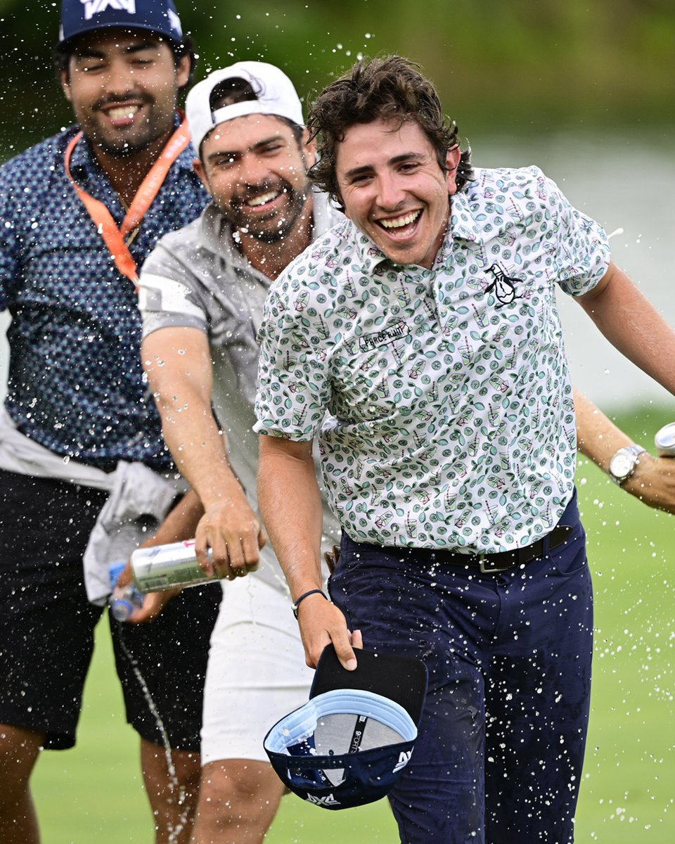 Fedegolf's tweet photo. 🚨¡Atención, Colombia!🇨🇴
¡Nicolás Echavarría (@nicolas_ech 🇨🇴) selló su tiquete rumbo al @PGATour ⛳️!
Vea aquí los resultados del @tourchampulf.
➡️➡️➡️https://t.co/iZss84FEaM
#KornFerryTour #KFTFinals #TOURBOUND #TourChampUFL #MÁSGOLF ⛳️🇨🇴 https://t.co/nySdrgMpA5
