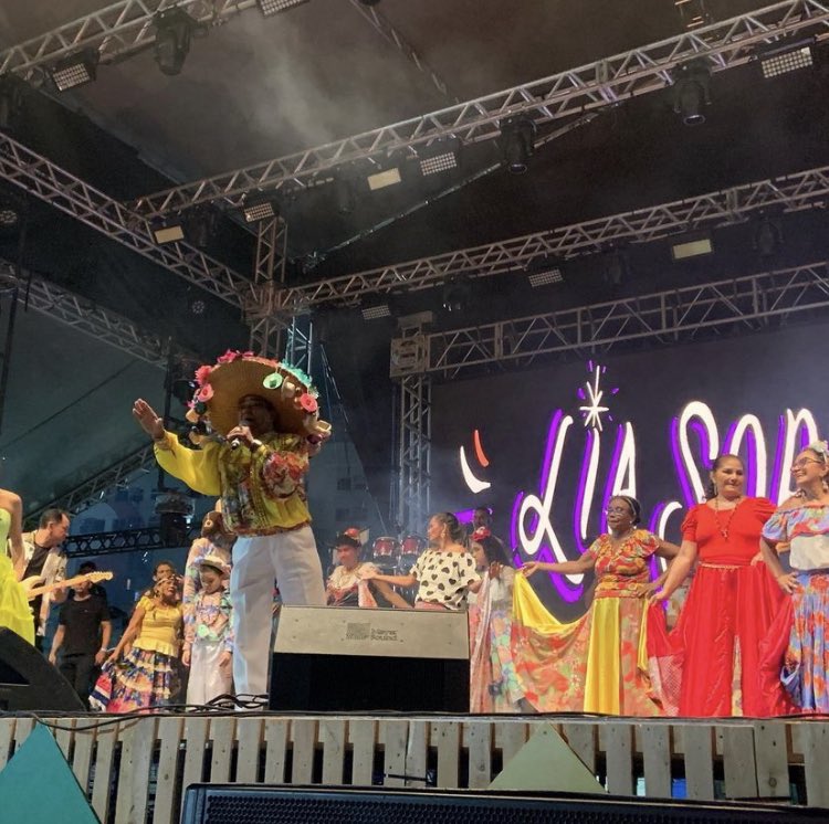 Vianna132's tweet photo. Meu Rock in Rio aqui em Manaus 😅 #pinduca

#PassoAPaco https://t.co/ma23LBrNCZ