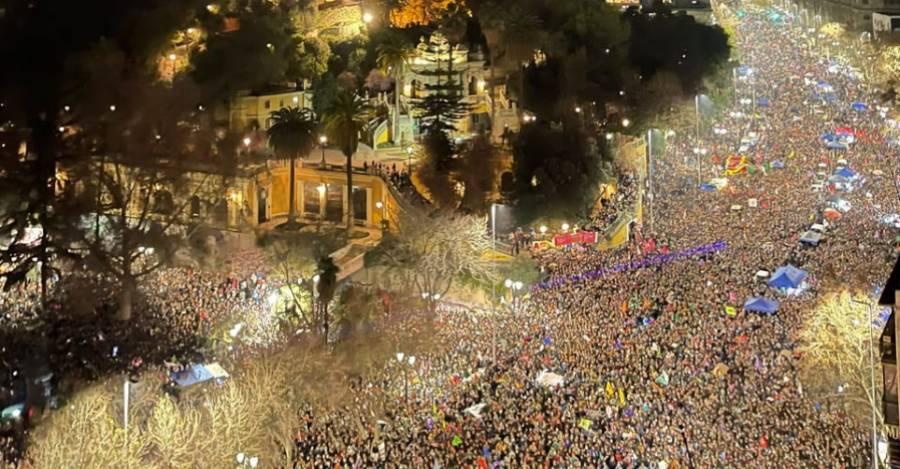 XGrillxX's tweet photo. quedo claro que la mayoría aquí fue solo a tomar y comer completos gratis xDDD 
#PlebiscitoConstitucional #Elecciones2022 #servel 
stingo
ignorancia error https://t.co/0QoOEPlDLi