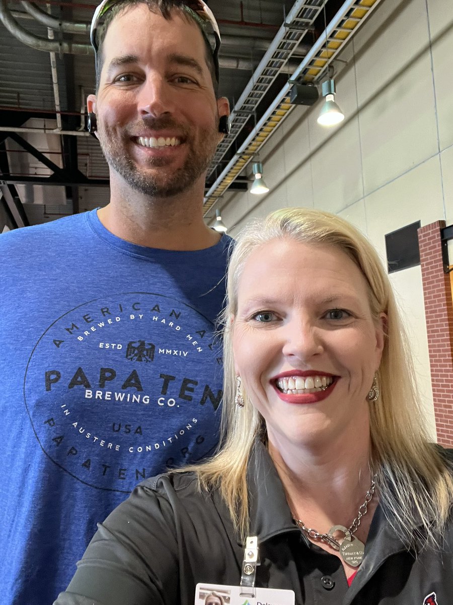 BrandyReif's tweet image. You never know who you will meet walking around Busch Stadium before the gates open!
