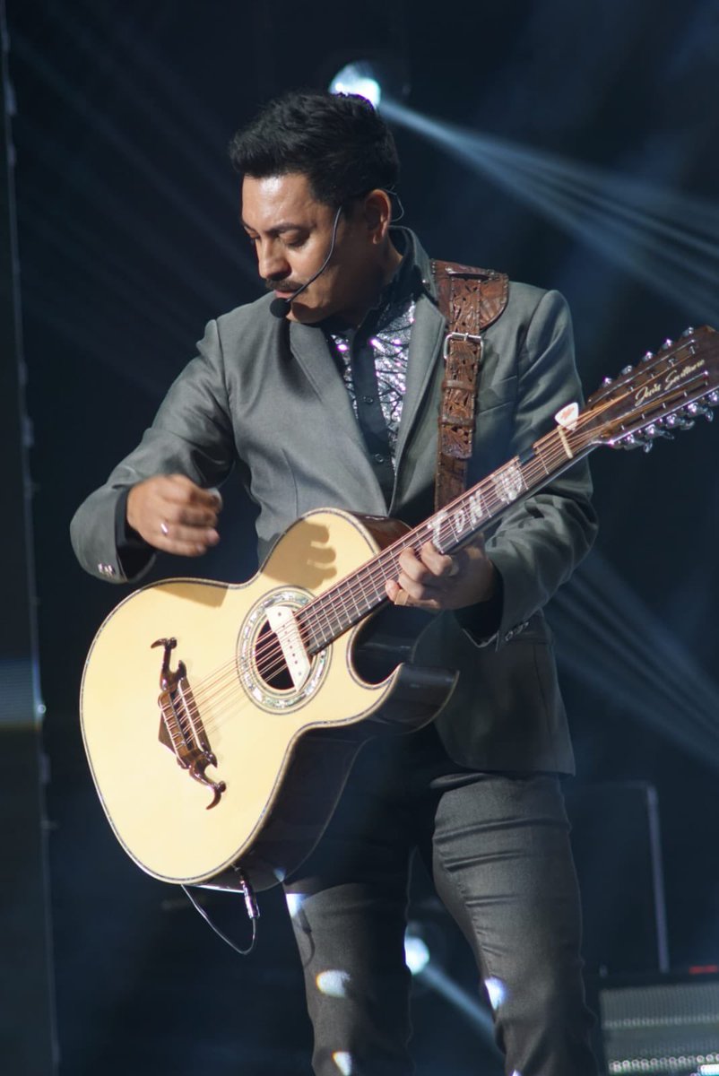 luisitodelnorte's tweet photo. De America yo soy! Y de todos ustedes que nos hacen felices con su presencia. Gracias #idaho @lostigresdelnorte #lareunion #lareuniontour @zamoraliveoficial #lostigresdelnorte #jefedejefes #america #acitudtigres #chilebolita #littletiger #bajosexto https://t.co/Dp8t4VA6Qp