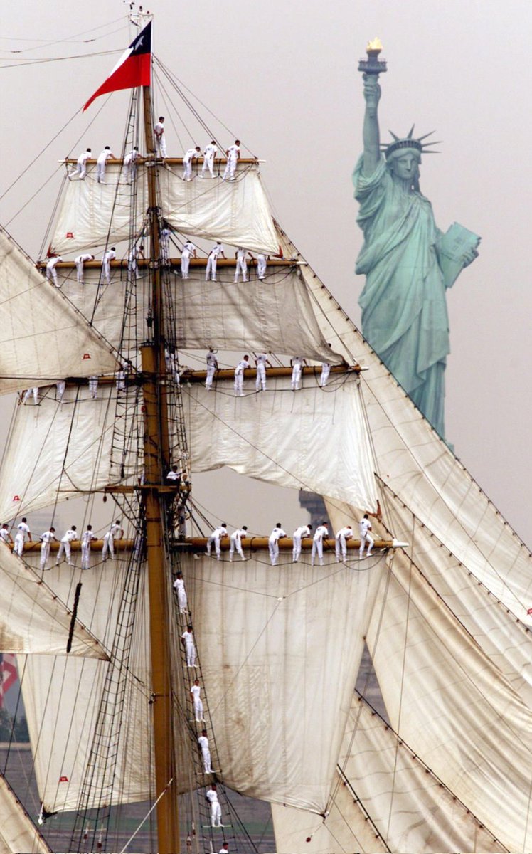 jpinera_english's tweet photo. Chile sails toward Liberty. 
Again ✌️🇨🇱 https://t.co/Hhxv8tCY8M