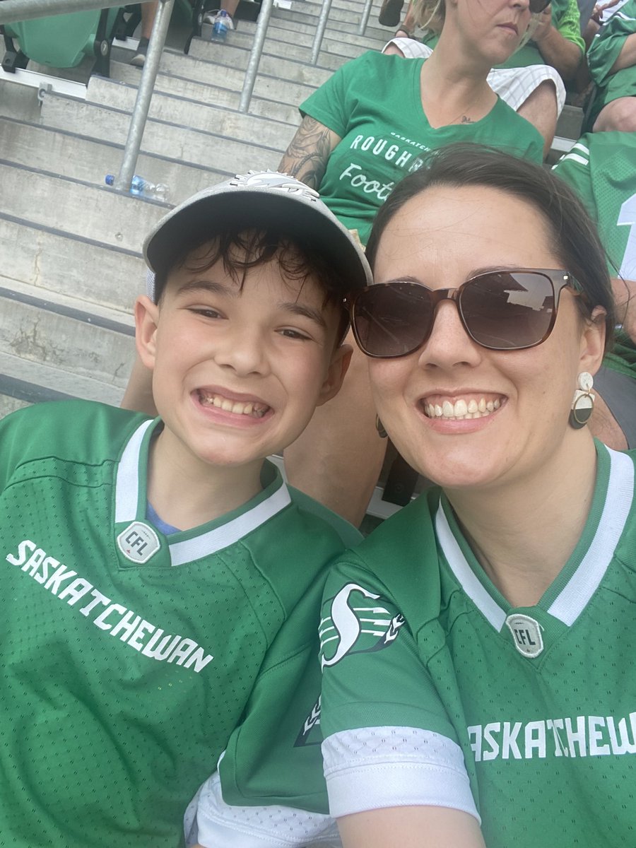 Just_Glover's tweet photo. #ruffleschipsgiveaway section 130 would love some chips! 🥔 Go Riders! #RidersLive https://t.co/CGeykXq2Bg