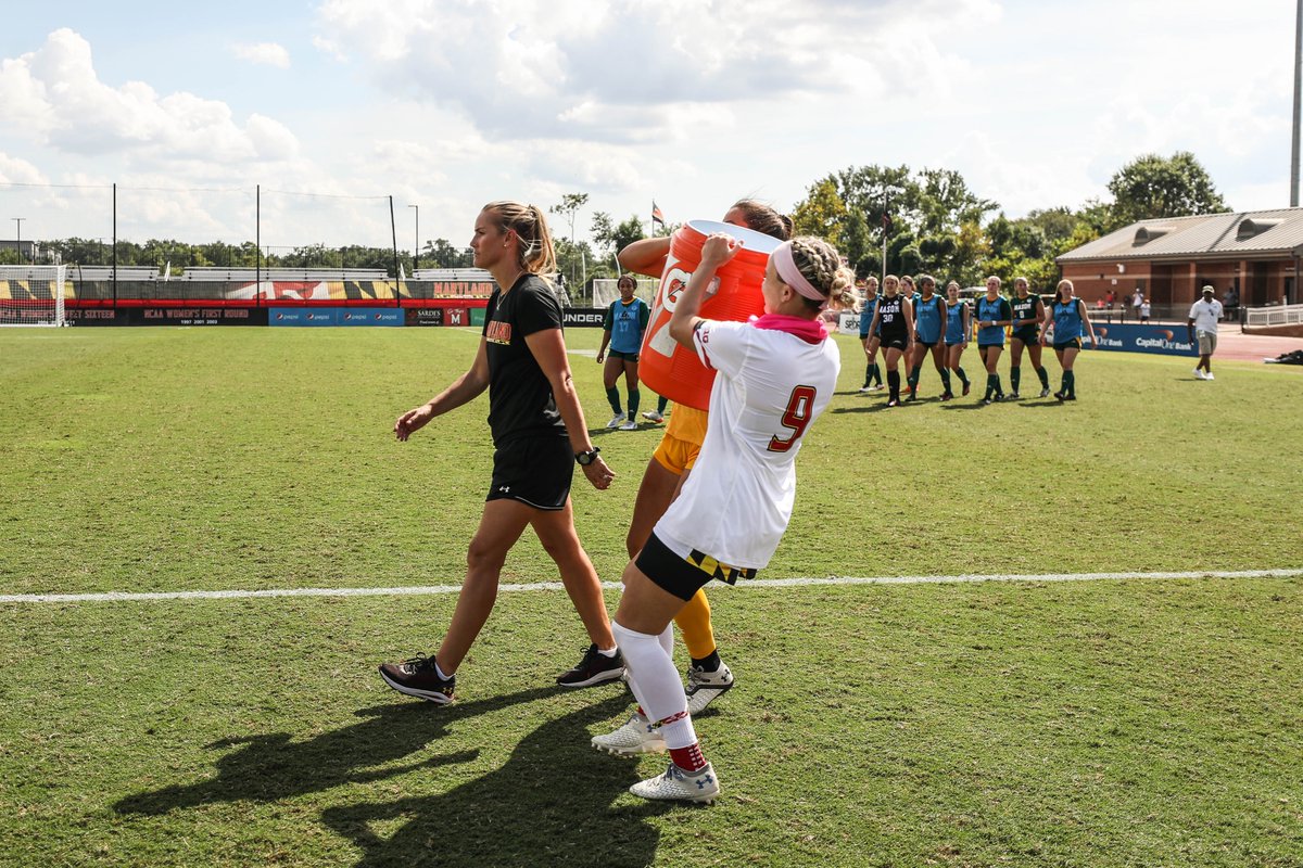 NCAASoccer's tweet photo. This is a work of art. 🎨🖌️

#NCAASoccer x 📸 @TerpsWSoccer 
https://t.co/wvhin3YG8G