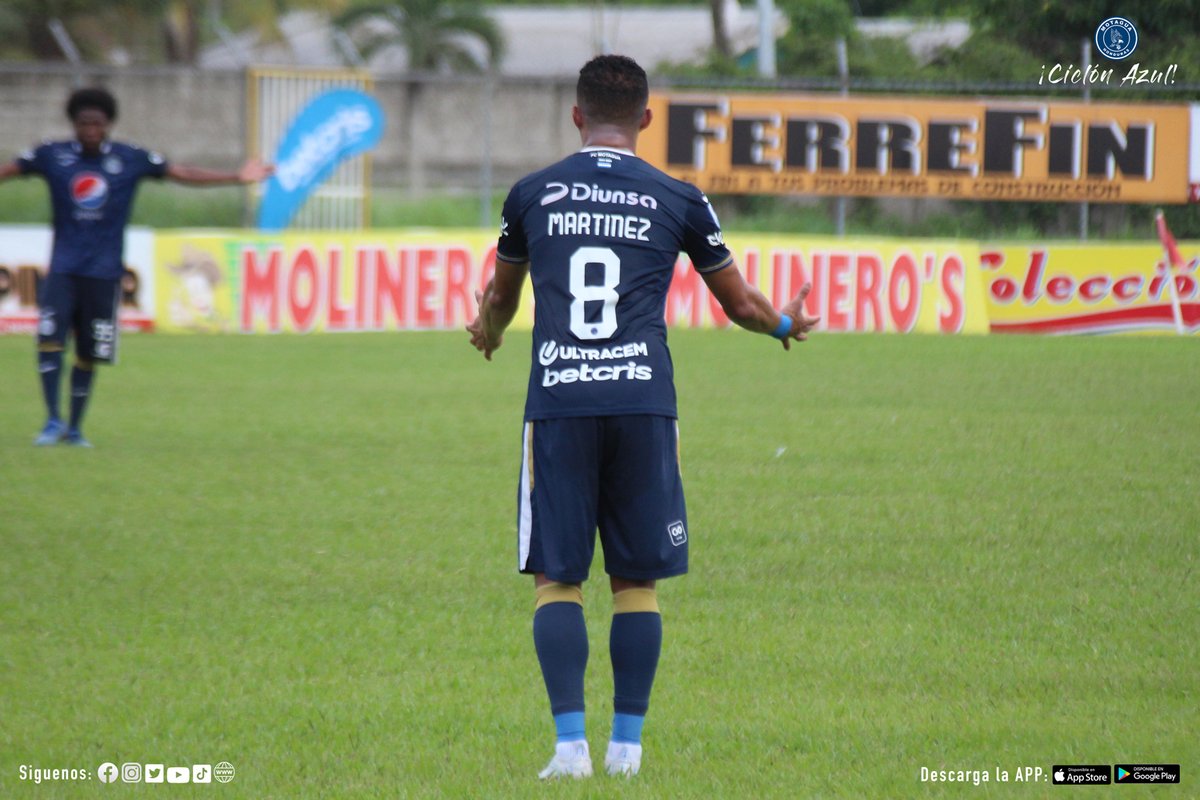 MOTAGUAcom's tweet photo. ๐ฃ| Seรฑores y seรฑoras, con ustedes el ๐งโโ๏ธ๐งโโ๏ธ
#WM8 #CiclonAzul #Motagua https://t.co/mzC1ozqH5y