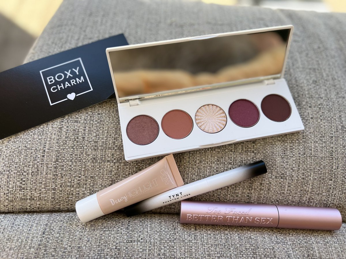 ladyboarder9669's tweet photo. RT! Get $200 in beauty each month for just $27! #Boxycharm MY FAV #beautysubbox Cancel anytime! #giftedbyboxy check out my Sept box!  
@boxycharm
 #makeup #skincare #beauty #subscriptionbox #subboxaddict #subboxlovers #makeupsubbox #subboxjunkie GET IT:  https://t.co/ya371ywBLo… https://t.co/3088XeE6aw