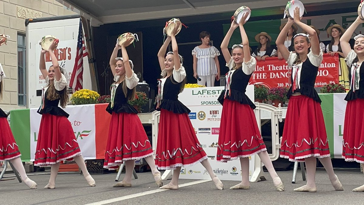 JenniferKarpiak's tweet photo. Another year of @LizzyKarpiak #dancing at @LaFestaScranton with @BALLETHEATRESCR https://t.co/iPyHb8myDD