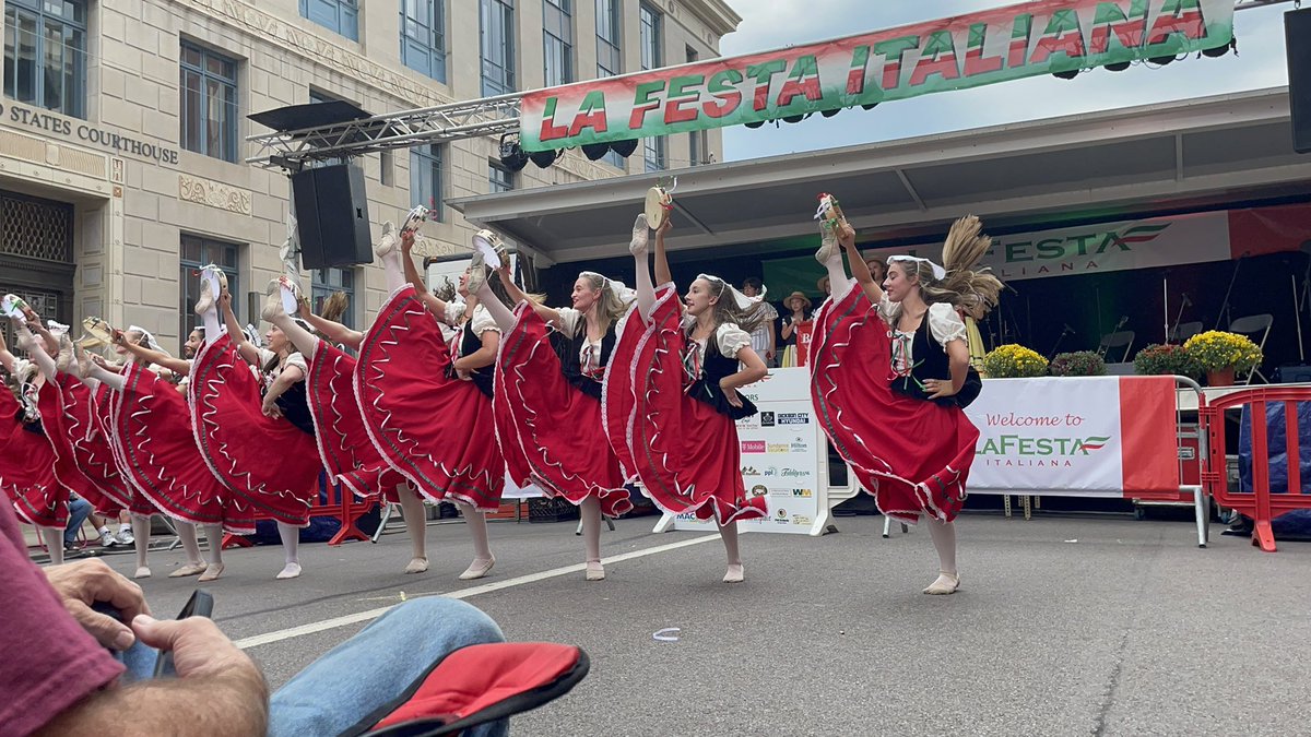 JenniferKarpiak's tweet photo. Another year of @LizzyKarpiak #dancing at @LaFestaScranton with @BALLETHEATRESCR https://t.co/iPyHb8myDD