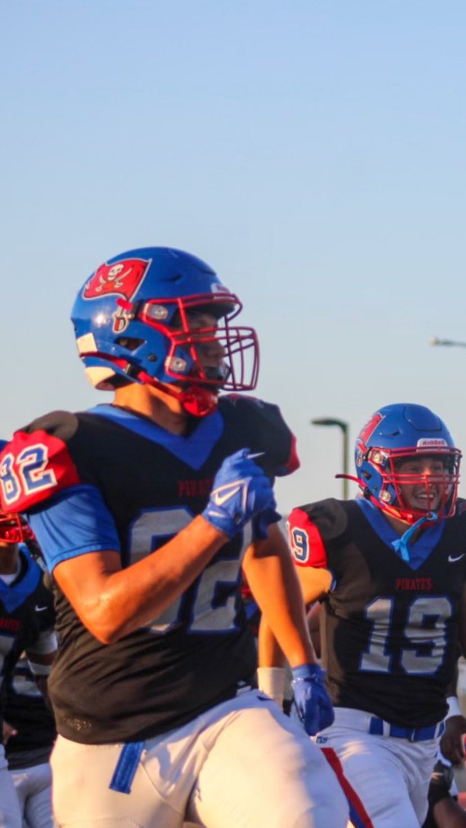 cuevas_ic's tweet photo. Go watch my QB’s highlights. https://t.co/YJQ32uMfY8 , Radman Beatty Class of 2025, y’all will know the name soon 💯 @radman_beatty @westcoastpreps_ https://t.co/vLYhc2APGf