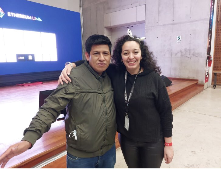 alexderperu's tweet photo. Presente en el @EthereumLima conociendo a @cryptochica_arg https://t.co/bOyWp6g2R5