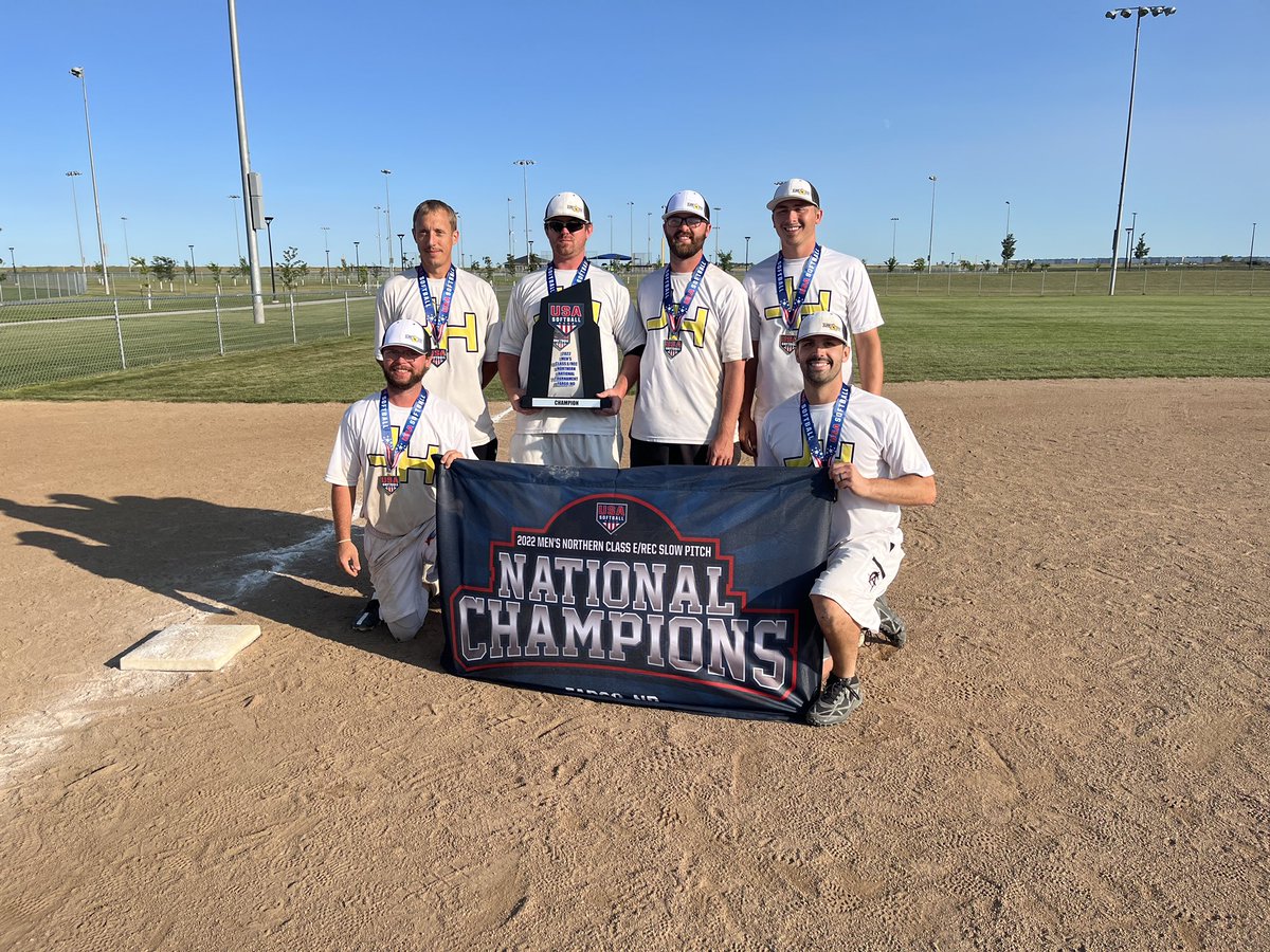 jweiss08's tweet photo. Red Lake Falls alumni taking home a nation championship! @EagleRebel_630 https://t.co/CRg9efFnGY