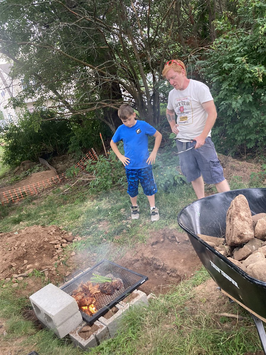 FromVicToFit's tweet photo. I got to spend today completely locked in to my family. We (re)built a Braai Pit in our backyard. We drank, grilled meats and enjoyed company. It was exactly what a South African Braai is all about. #braaitime #familyfun #braaipit #sundayvibes #LaborDayWeekend @BannanasFoster https://t.co/DIa6nR0LX1