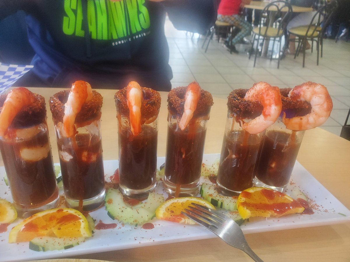imerri1's tweet photo. @dbm422 @TJUCLA Oyster shooters and mojarra culichi https://t.co/3AQ2sGcZwb