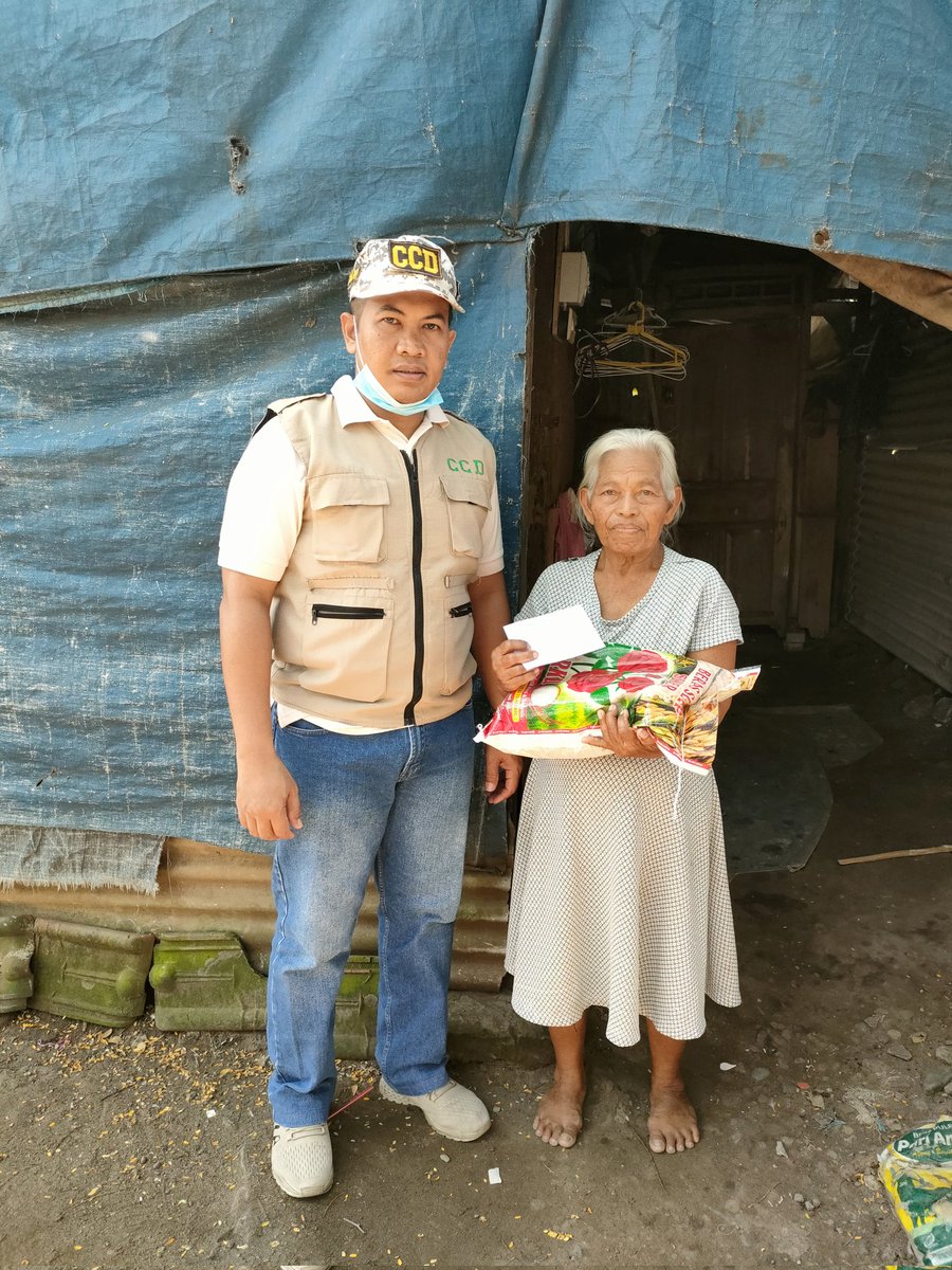 CenterDhuafa's tweet photo. Program Sedekah Beras disalurkan 5-8 kali dgn Rata2 penyaluran tiap bulan 150 pack @5kg = 750 kg penerima : Ring 1 (tkg sapu, becak, penjaga masjid, janda dhuafa) Ring 2 (Panti Asuhan, guru ngaji, Musafir) sasaran Sidoarjo (Gedangan, Sedati, buduran, Jabon, SBY (Ngagel,keputran https://t.co/6OKGmHCRL1
