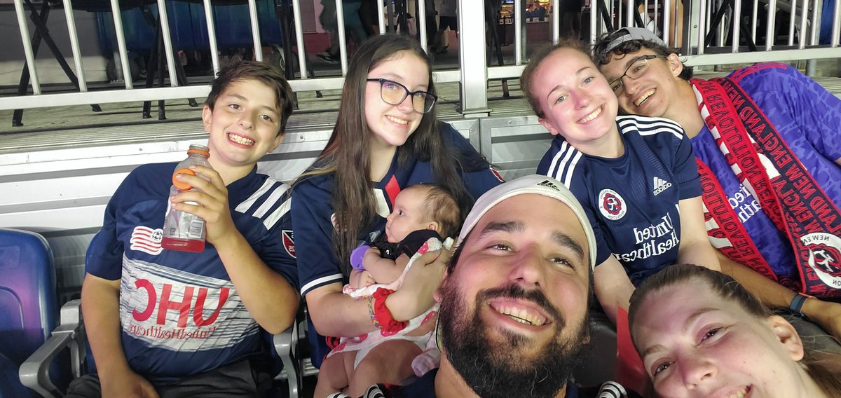 3rd Revs Game for this 2 month old...and idk 75th or so for the 20yo with the scarf

#nerevs #tweetyourseat #Section112Row33