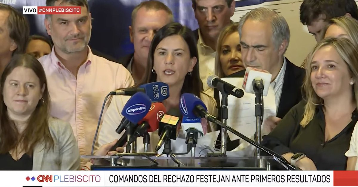 Hora de esconder a los ciudadanos, y poner delante a los que estaban escondidos.