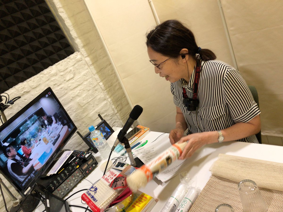yamadayoco1's tweet photo. #ニッポン放送
#垣花正のあなたとハッピー　にて
草野かおる出演させていただきました
100円グッズの日用品防災、たくさん話させていただきました。ラジオにお寄せくださったメールのトークも草野が感動して聞き入ってました
ありがとうございました https://t.co/kN31looRGR