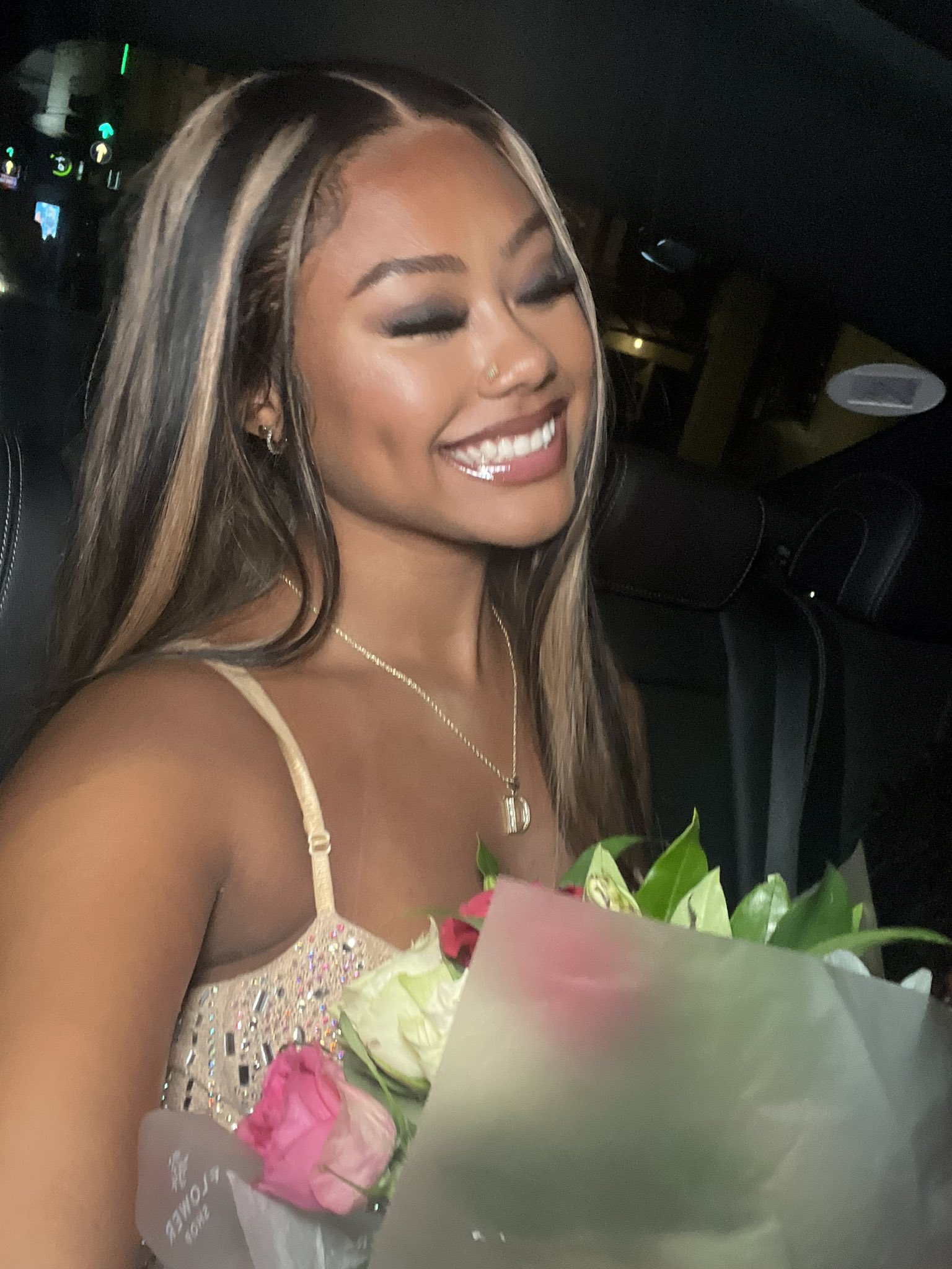 𝔇𝔈𝔍𝔄 ♛ on Twitter: "Uk photo dump🇬🇧 https://t.co/jpBBTbkxLl" / Twitter