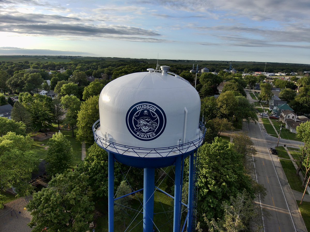 WhAerial's tweet photo. Hope everyone is having a great Labor Day weekend!!

#skydio2plus #hudsoniowa #drone #weekend https://t.co/RwRCvprVAK