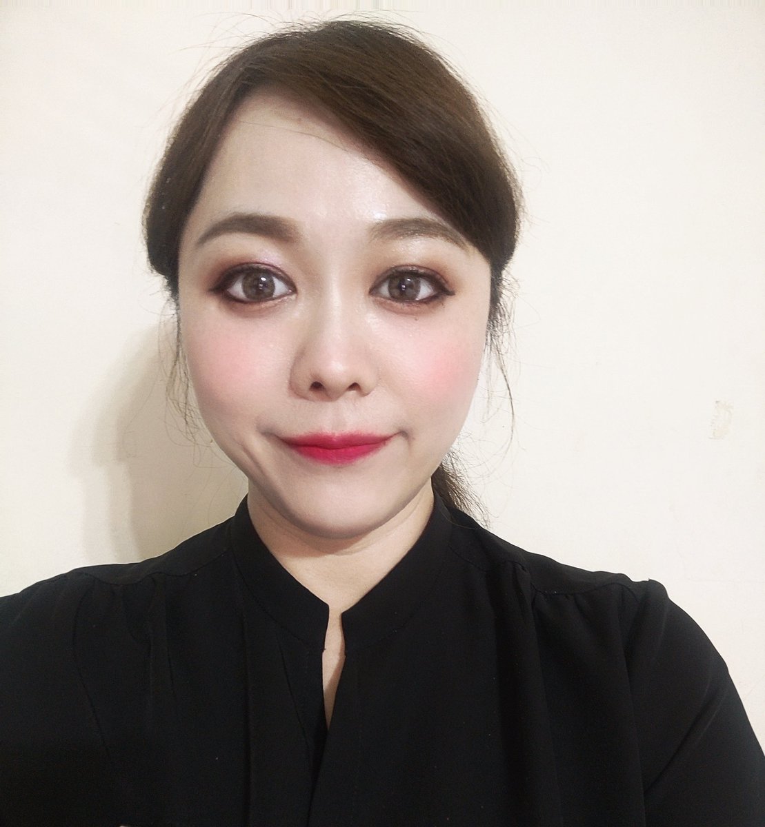 cugi950622's tweet photo. 別人拍照時……是要睜大眼睛
我是要刻意縮小……才不會像怕丟驚的樣子😂😂 https://t.co/6CNVYT8guJ