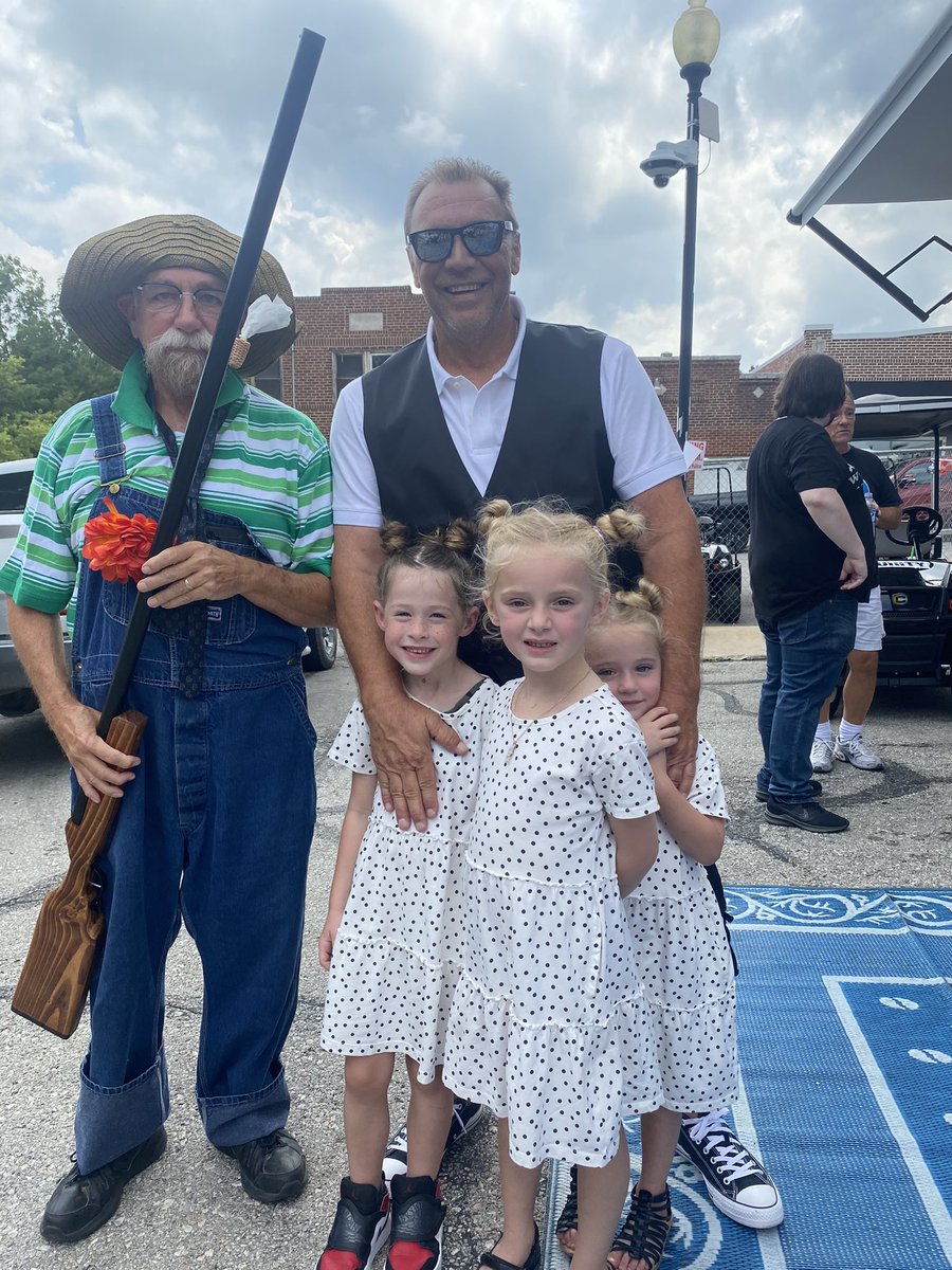 The smell of fried foods, homemade root beer and carnival music brings back many of my favorite childhood memories. <a href="/SantaCaliGon/">SantaCaliGon Days Festival</a> holds a very special place in my families hearts!
