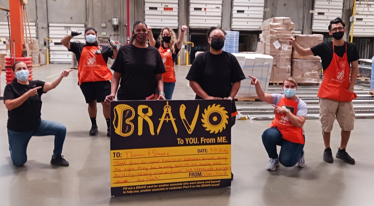 RomeroMF6's tweet photo. Today was a great day for our mega BRAVO recognition. Outbound's Juan and Alex, B-side riders. Inbound's top Mike G. And Emma. Lastly conveyable's  super special agent Simone H., and the incredible inductors Donna, and Kim. Your peers, leadership, and 5642 thank you! #VOA https://t.co/QHMDhNkOQI