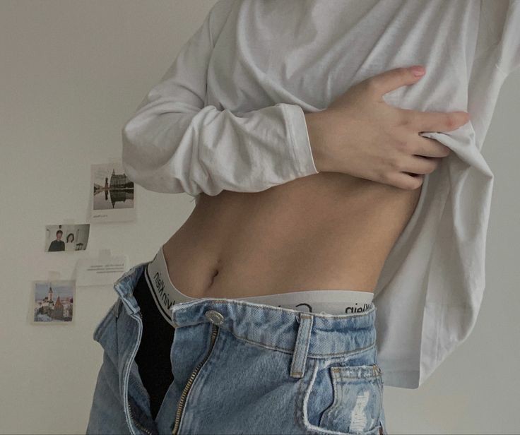 taelovss's tweet image. ʚ ❤️‍🔥karma — #kookminau 

Donde jm tenía una vida sexual activa y jk solo era un simple profesor que estaba enamorado de su alumno.