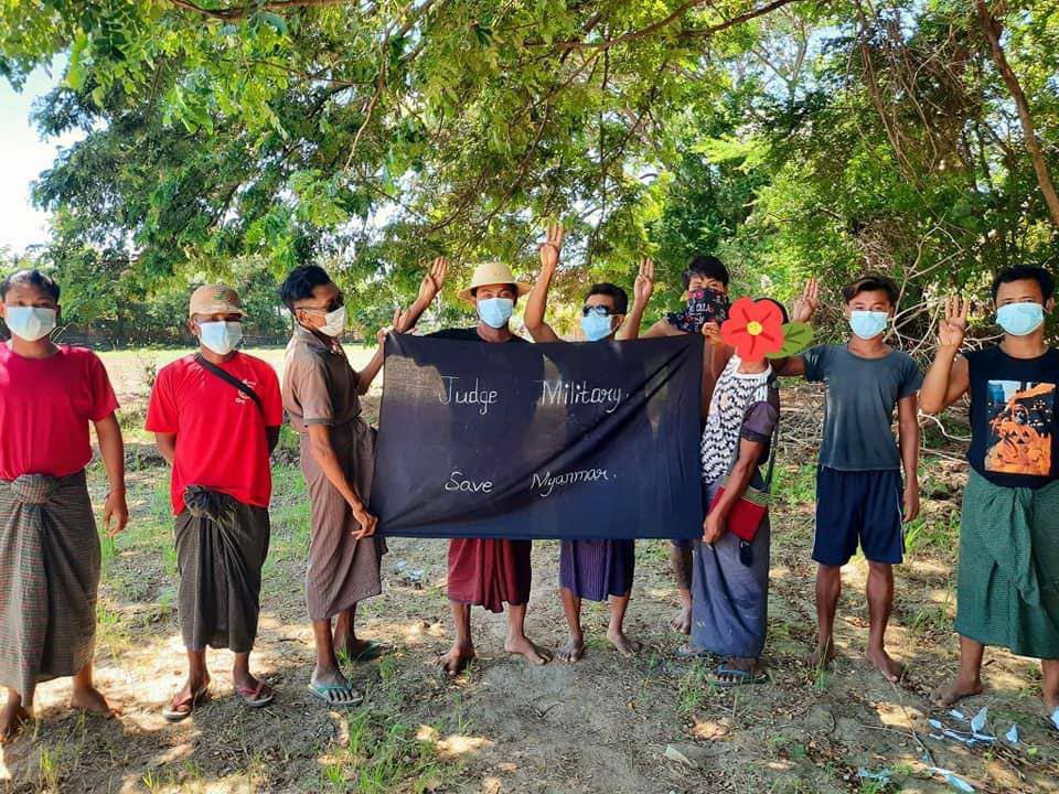 KhineSweWin2's tweet photo. Accept NUG and Our Ambassador, Reject Dictator❞ 
Only Kyaw Moe Tun should be the Permanent Representative of Myanmar to the @UN . UN must respect the democratic will of the people of #Myanmar.
#UKyawMoeTunIsOurAmbassador 
#AcceptNUG_RejectMilitary    
#WhatsHappeningInMyanmar https://t.co/gbRuUMfaTM