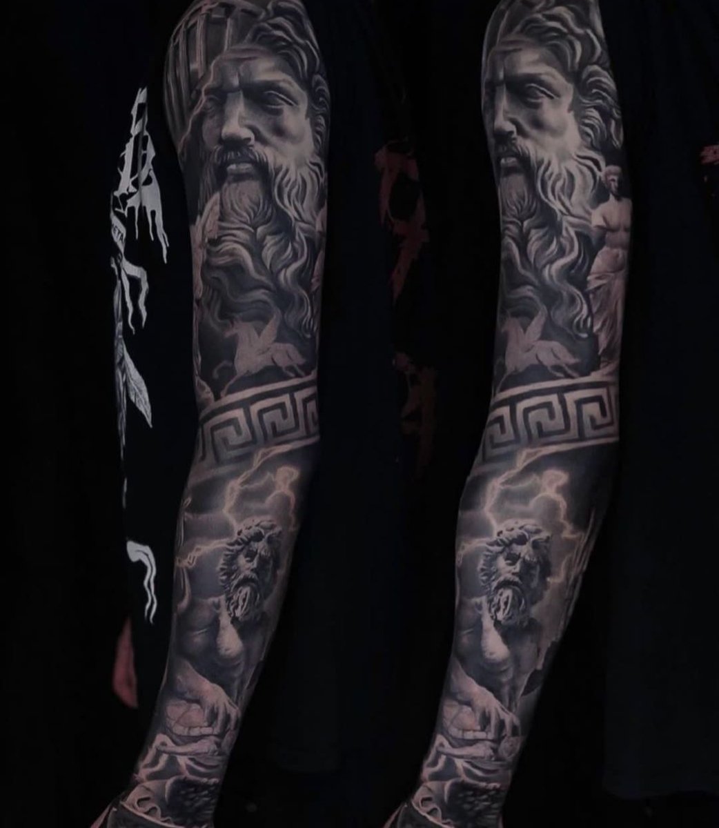Bheppo's tweet photo. Superb work by our Sponsored Artist π»
IG: https://t.co/Xg1ejpmQnA
WEB: https://t.co/9shBQcrFGS
#bheppo #tattoo #tattoos #tattooart #blackwork #greekmythology https://t.co/bNod8awrrJ