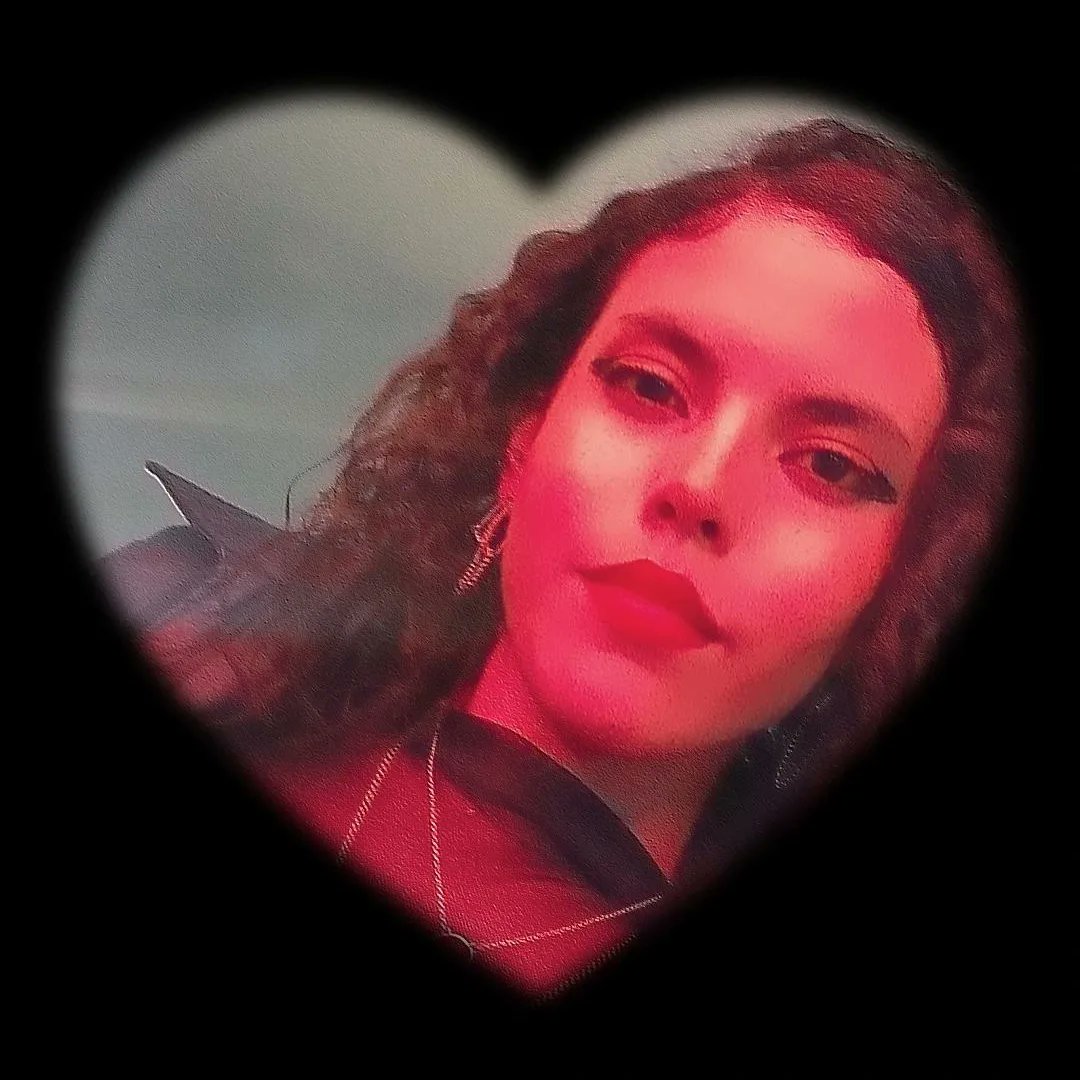 thevalgrace's tweet photo. "One day you'll leave this world behind, so live a life u will remember" — 03.09.22 https://t.co/5j8cwIVeJH