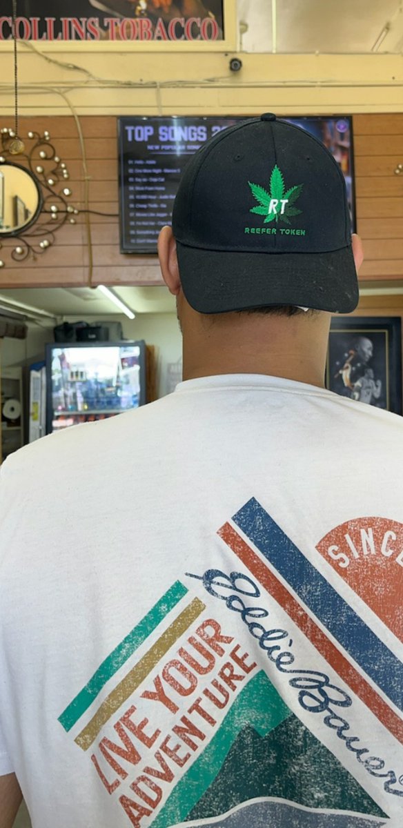ReefrToken's tweet photo. #ReeferHead showing love for #ReeferToken ! https://t.co/cNN1mnwMpn Pre-Sale now live #Cannabis #BSC #BSCGemsAlert https://t.co/ZZhrnDyYTP