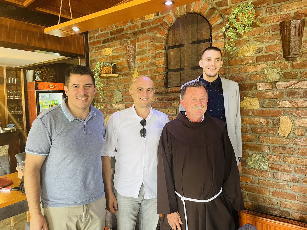 NikolaGrmoja's tweet photo. Hrvati srednje Bosne i Posavine nisu i nikada neće biti sami, ali ih pozivam na djelovanje. Uvjerio sam se u njihovu snagu, u njihovo domoljublje od kojeg svi možemo učiti, 2.10. je ključan datum! 5/5 https://t.co/SMn4J7HMlG