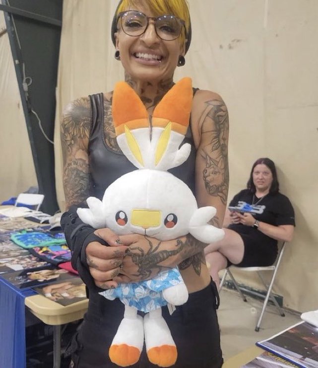 MELGONEMAD's tweet photo. wishing ruby a speedy recovery :,) https://t.co/jVUE3Dtvb0