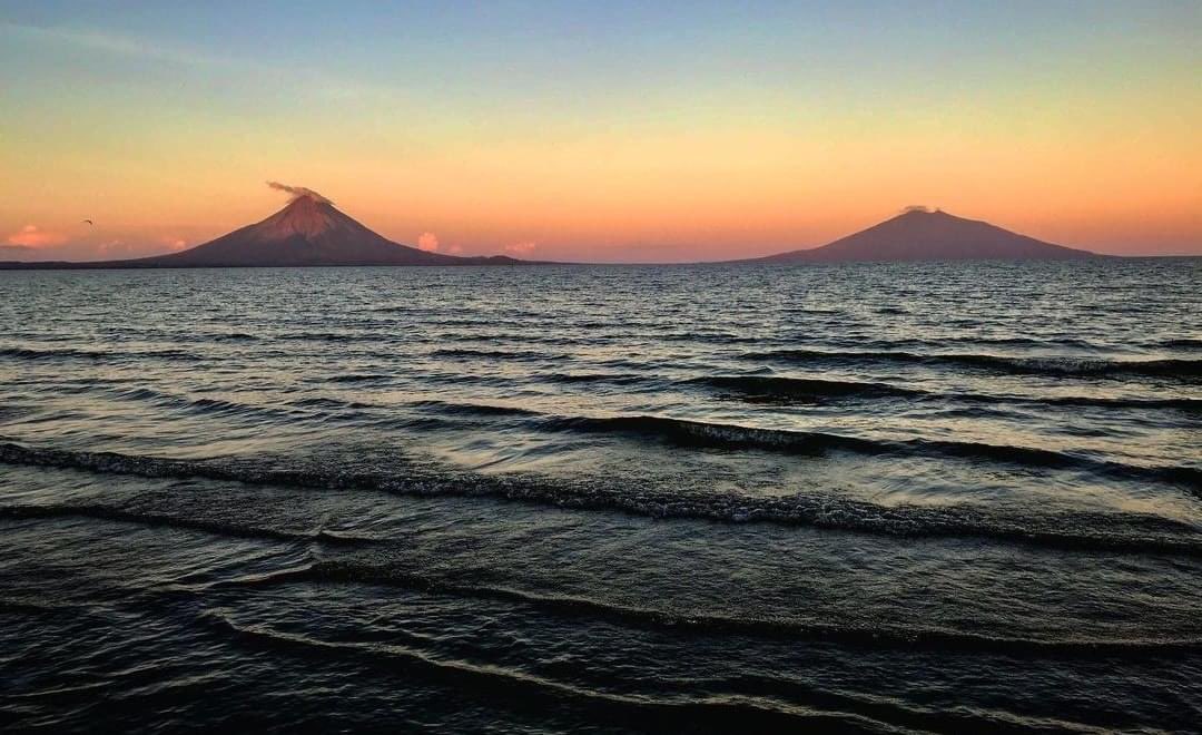 🎶Con un mantón de acuarelas, con los paisajes de un tapiz 🎶 🧡🌅🌋

📸 Jorge Bastino 

#ConozcamosNicaragua #Nicaragua