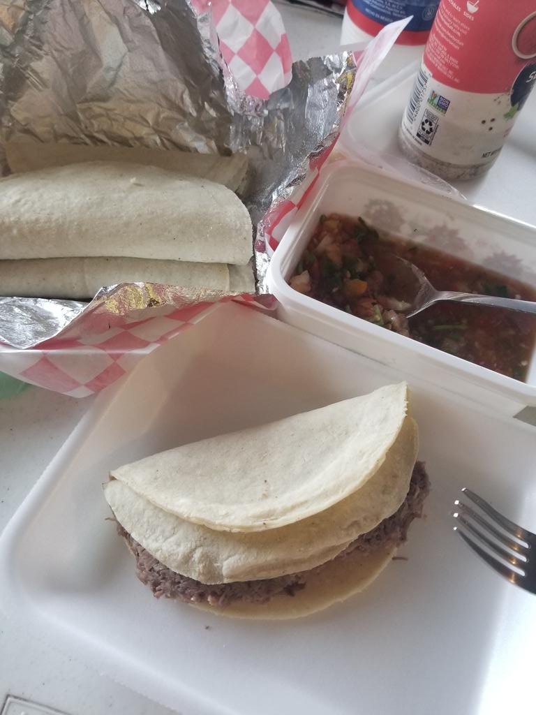 camacholu's tweet photo. Tacos El Guero
#NuevoLaredo #conelnovio #colhidalgo https://t.co/26F25I2jos