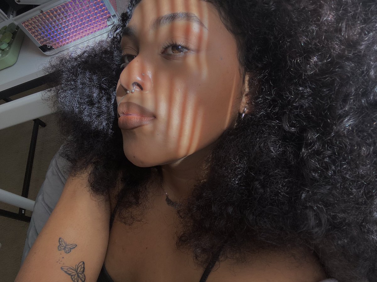 aaliyah ✿ tweet media