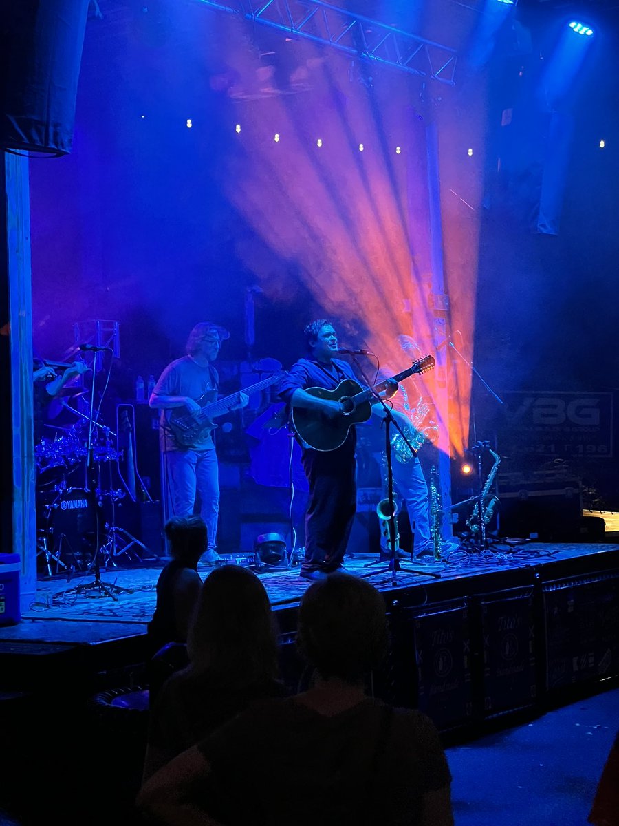 amberella06's tweet photo. Dave Matthews Tribute Band #boatyardeats https://t.co/JfjnXh5QQd