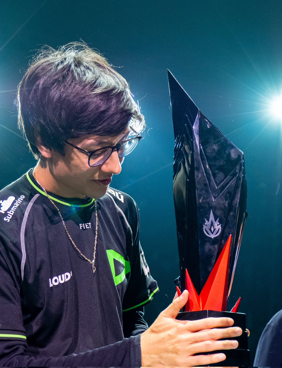 Tinowns's tweet photo. 🏆 https://t.co/X7mcO4WkzY