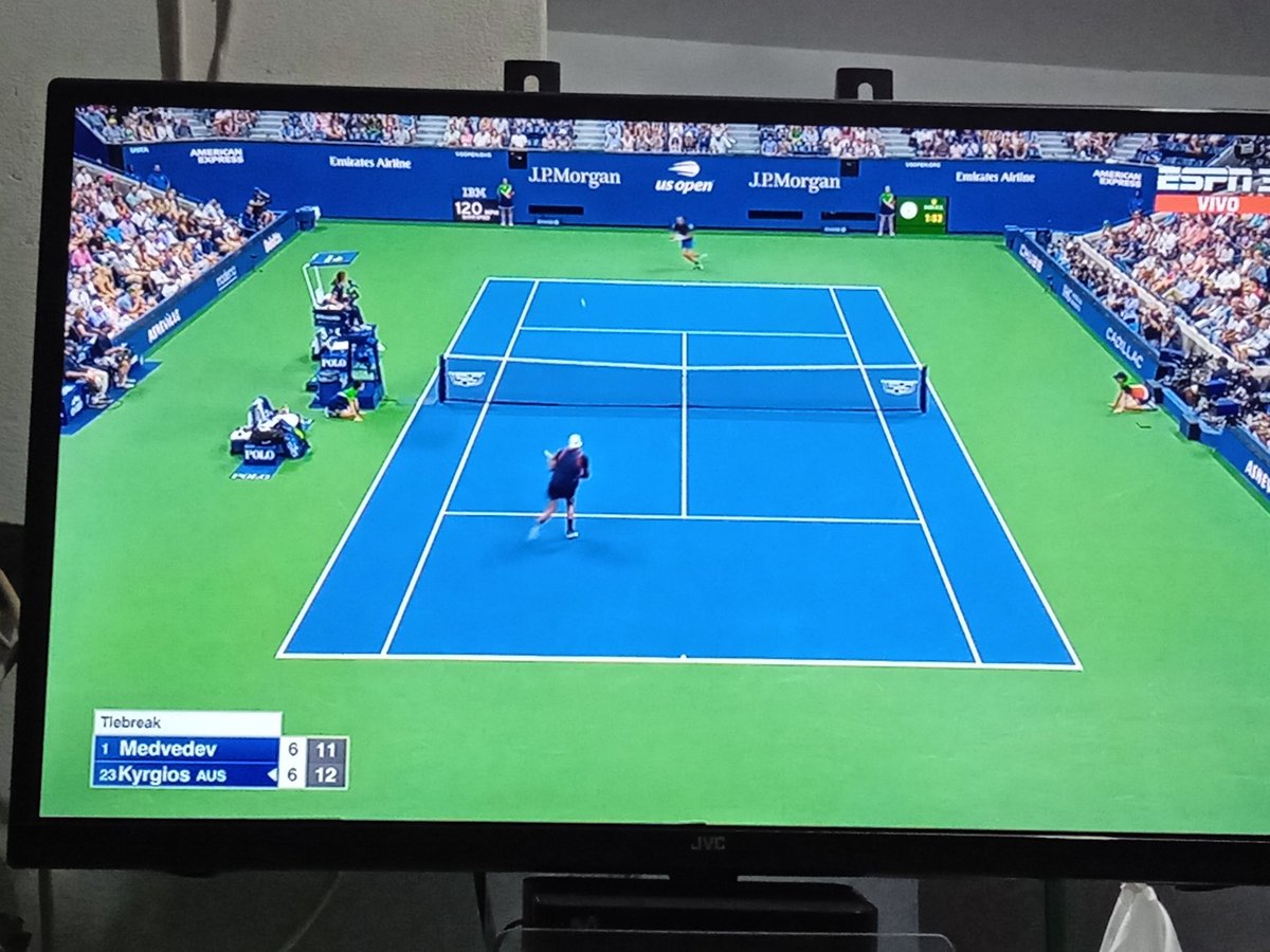 ShamoVR's tweet photo. que rico partido... #USOpen no hay mas https://t.co/Qs1liMYxeG
