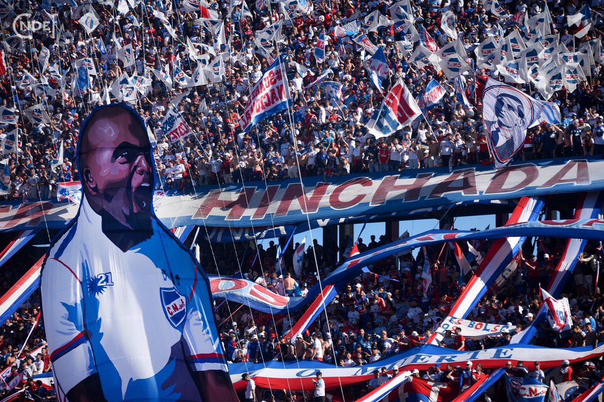 Nacional's tweet photo. Ni la muerte nos va a separar 💙🤍❤️ 

#ElClubGigante 
#MorroEterno https://t.co/iFPchBWfD9