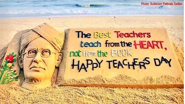 imraniancute's tweet photo. "The influence of a good Teacher lasts forever.."....
#respect
#happyteachersday
#DrSRadhakrishnan
#love #bond
#teacherandstudent
#future
#happyteachersdaytoallmyteachers
#mysuccess #mycareer https://t.co/hgvOPrA8n3