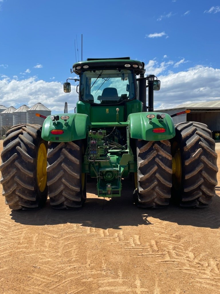For sale 2012 JD 9460R tractor, 3500hrs. Tuned to 510hp, equipped with 1000 PTO, 5 SCVs, 710/70 R42 tyres, 295 LPM high flow hyd pump, e18 trans, cat4 drawbar. 2630 and starfire 6000 not included. Regularly serviced by JD dealer. 350k ex GST selling due to upgrade, RT appreciated