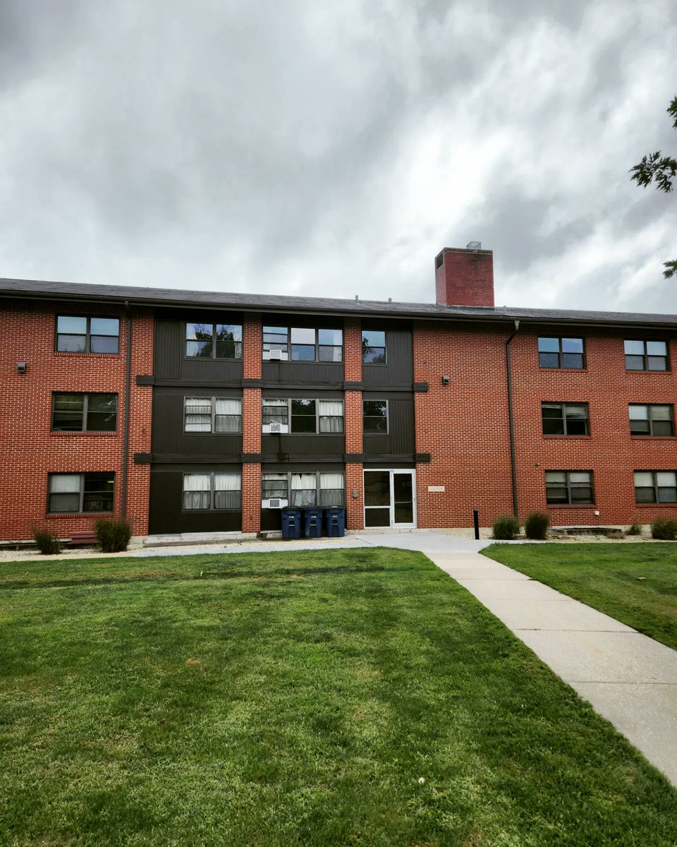 BallanceBrandon's tweet photo. What an amazing campus and history at @KnoxPrairieFire can't wait to move in tomorrow! https://t.co/0mm3ctikL6