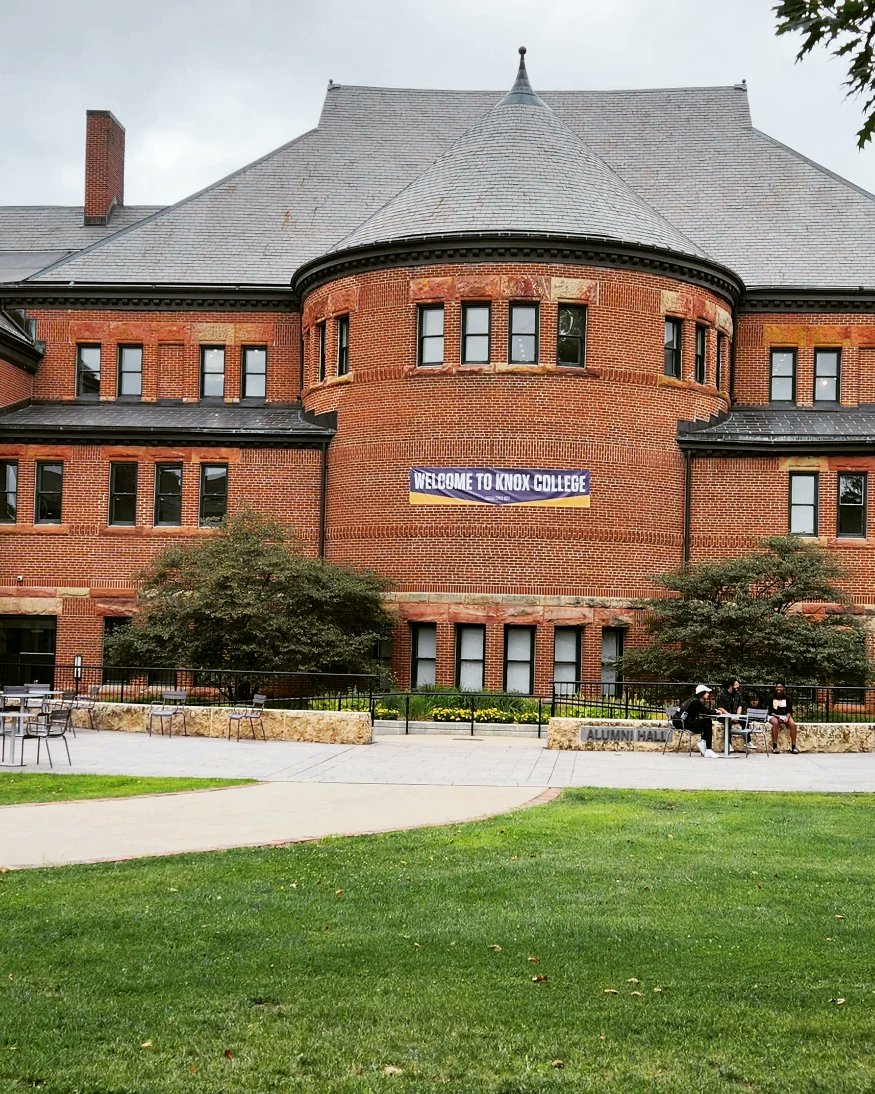 BallanceBrandon's tweet photo. What an amazing campus and history at @KnoxPrairieFire can't wait to move in tomorrow! https://t.co/0mm3ctikL6