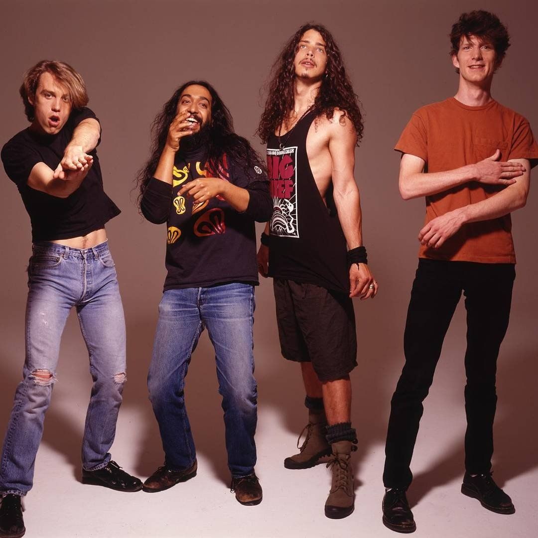 daily_grunge's tweet photo. Grunge in chronological order - A thread https://t.co/XiscDLf6p9
