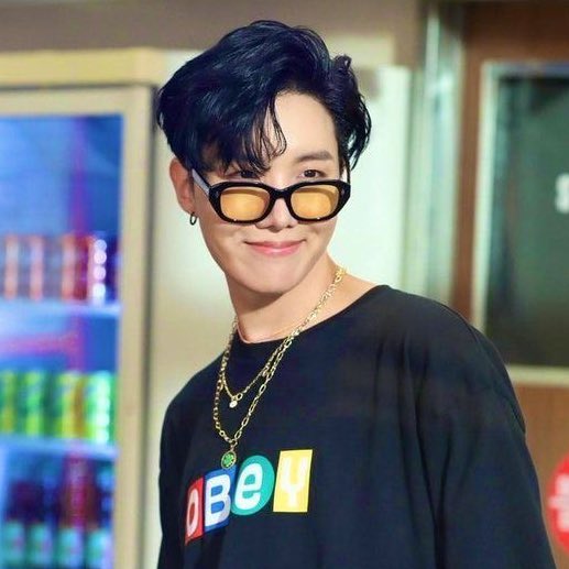 JHobiPicBot's tweet photo. dynamite era hoseok should be written in history books https://t.co/bSx3MGV1sM