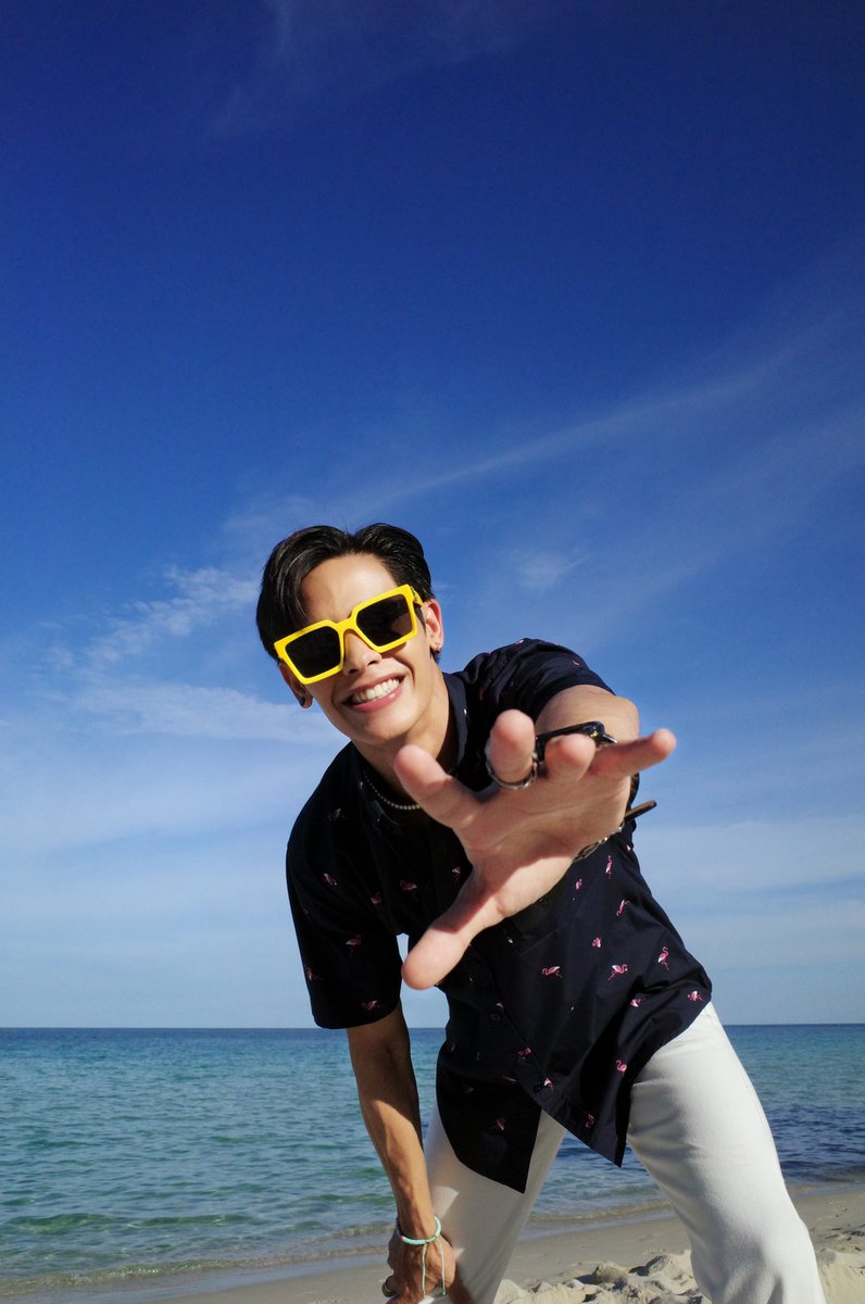ChahubMarut's tweet photo. My favorite color.
My favorite food.
My favorite vibe.
You’re my favorite.
#AvaniChawengSamui #ViceIslandParty #SeenSamuiBeachClub #BangkokAirways
#ChandonTH https://t.co/THos2IdDVX