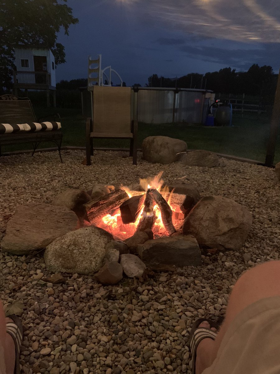 Sometimes all you need in life is a fire and some music to relax. #farmlife #campfire #relax